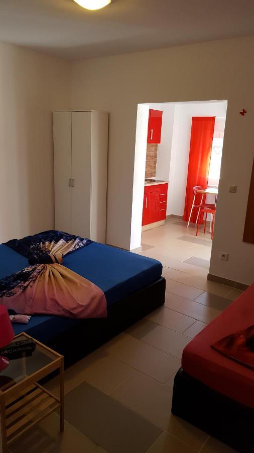 Apartments Megi Biograd Na Moru Exterior photo
